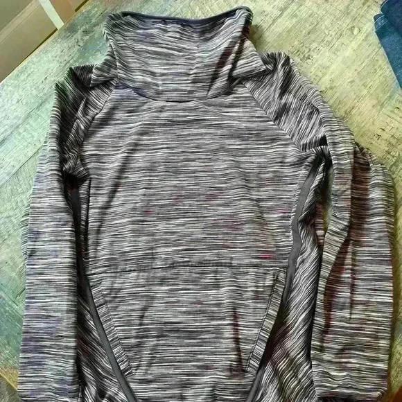 C9 by Champion Purple Cow Neck Sweatshirt, Size XS - Picture 6 of 6